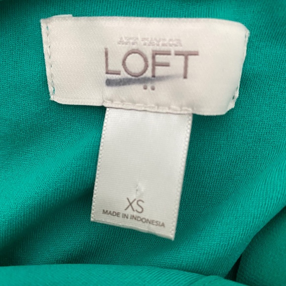 🌸 LOFT Kelly Green Sleeveless Pintuck Button up Blouse Top - Picture 6 of 6